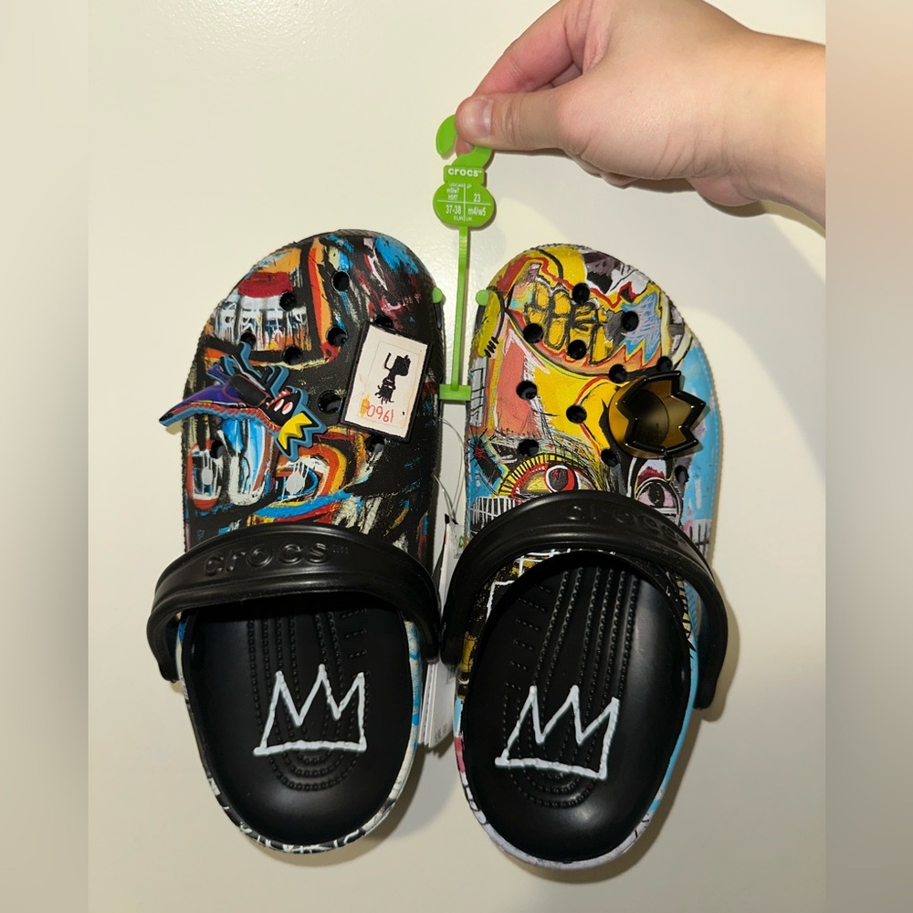 RARE Crocs Jean-Michel Basquiat - Limited Edition & BNWT. Size M5 W7